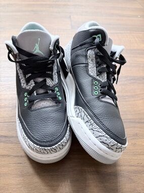 Air Jordan 3 - Green Glow